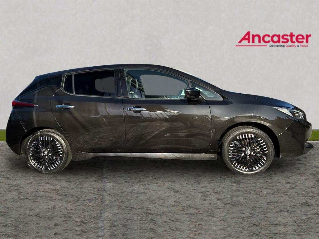 Nissan Leaf 160Kw E N-connecta 59Kwh AU22VMX Black #2