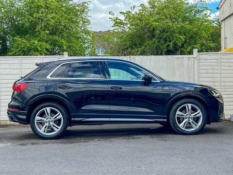 Audi Q3 2.0 Tdi 35 DG20EKL Black #6