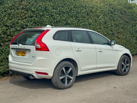 Volvo XC60 2.0 D4 R-design White #4