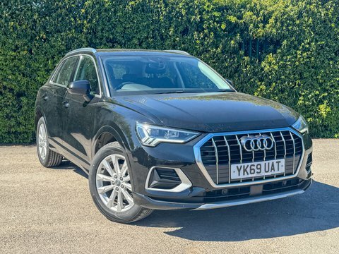 Audi Q3 1.5 Tfsi Cod YK69UAT Black #3