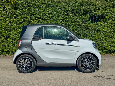 Smart Fortwo Coupe 17.6Kwh Exclusive Coupe BU21WTO White #4