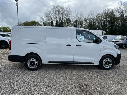 Vauxhall Vivaro Lwb L2h1 Low DS24LFM White #5