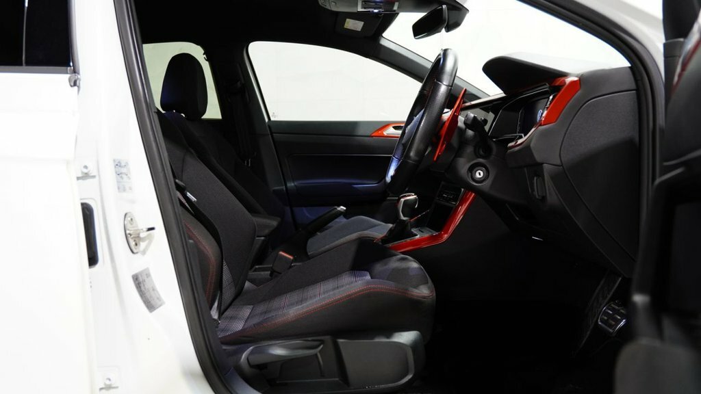 Volkswagen Polo 2L Gti MW22GGA White #2