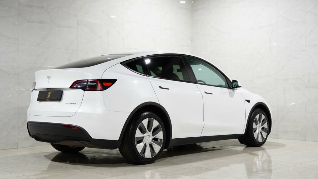 Tesla Model Y Suv GJ23URV White #5