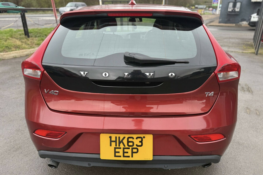 Volvo V40 Hatchback HK63EEP Red #4