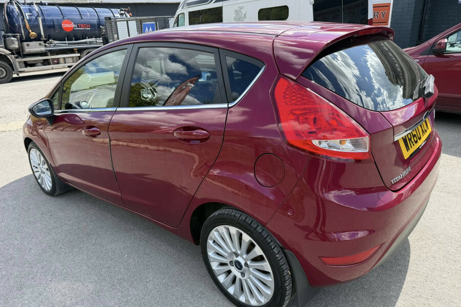 Ford Fiesta Hatchback WR60XCW Red #3