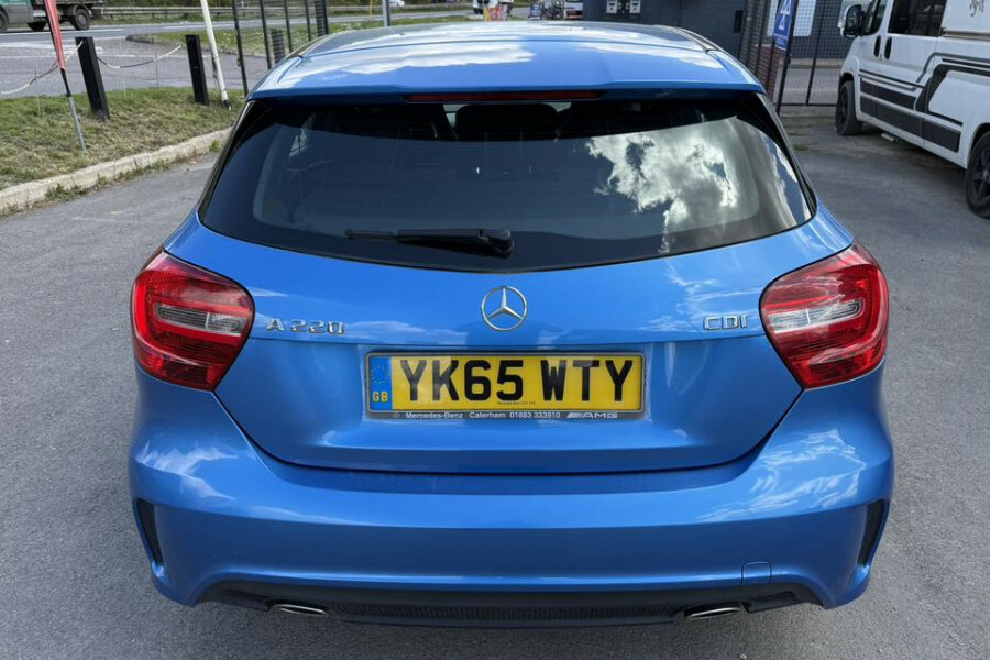 Mercedes-Benz GLA Class Hatchback YK65WTY Blue #4