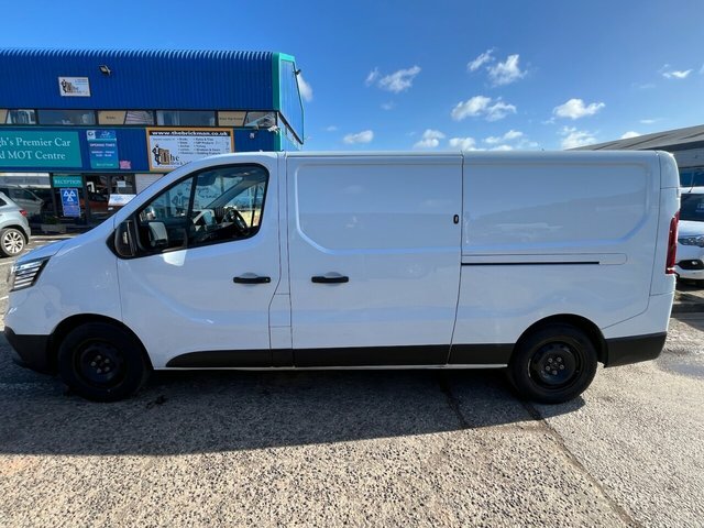 Renault Trafic Dci Blue Ll30 Advance MJ73FSE White #6