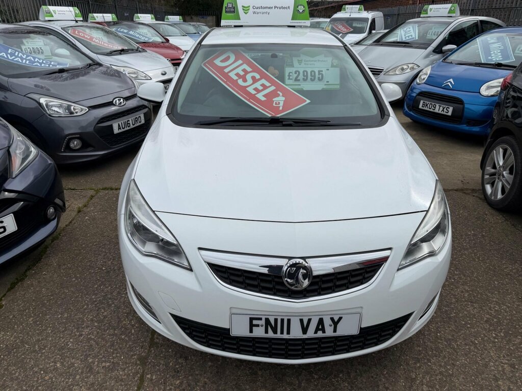 Vauxhall Astra 1.7 Cdti Ecoflex Exclusiv Euro 5 FN11VAY White #2