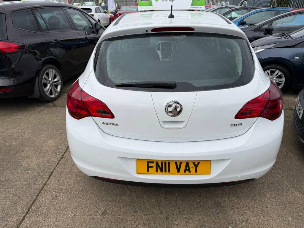 Vauxhall Astra 1.7 Cdti Ecoflex Exclusiv Euro 5 FN11VAY White #5