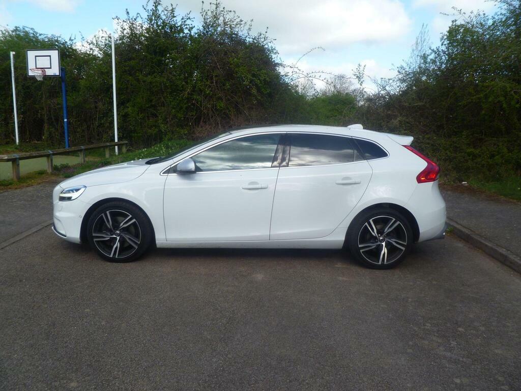 Volvo V40 2.0 D3 R-design Edition Euro 6 S S White