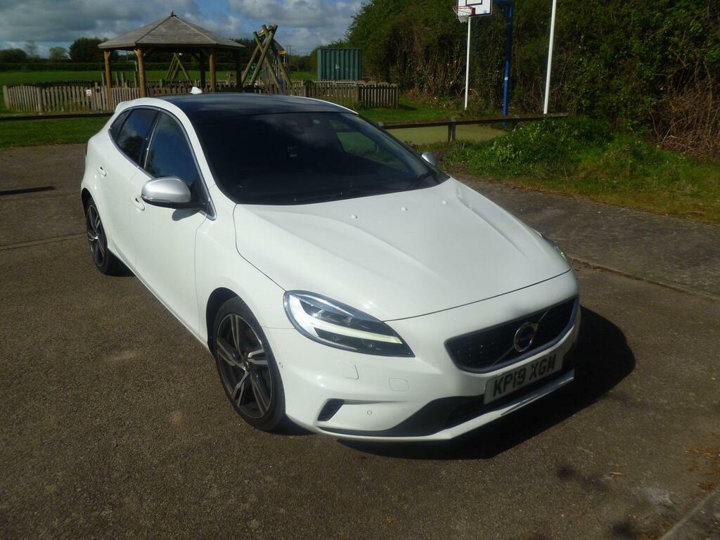 Volvo V40 2.0 D3 R-design Edition Euro 6 S S KP19XGM White #6