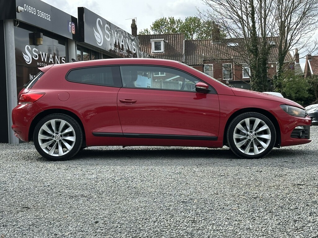 Volkswagen Scirocco Hatchback 2.0 Tsi Gt 201313 Red #5