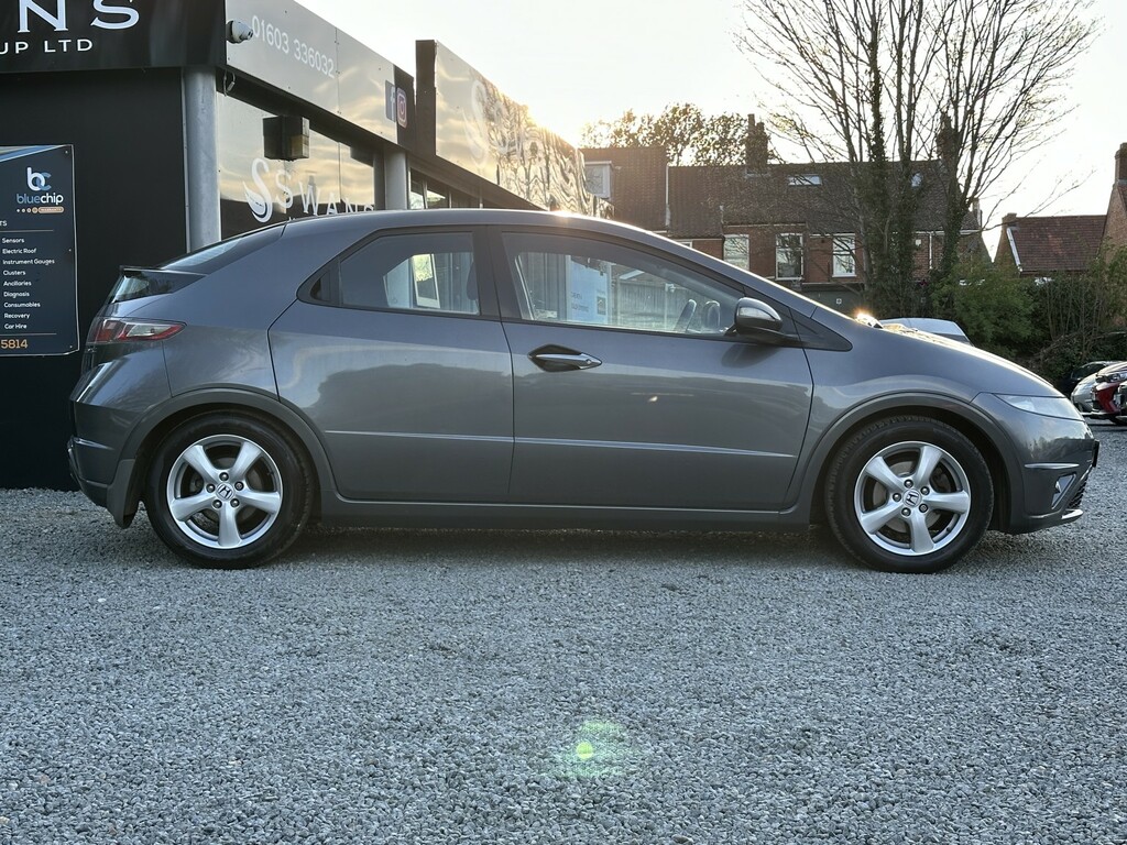 Honda Civic Hatchback 1.8 I-vtec Se 200959 Silver #6