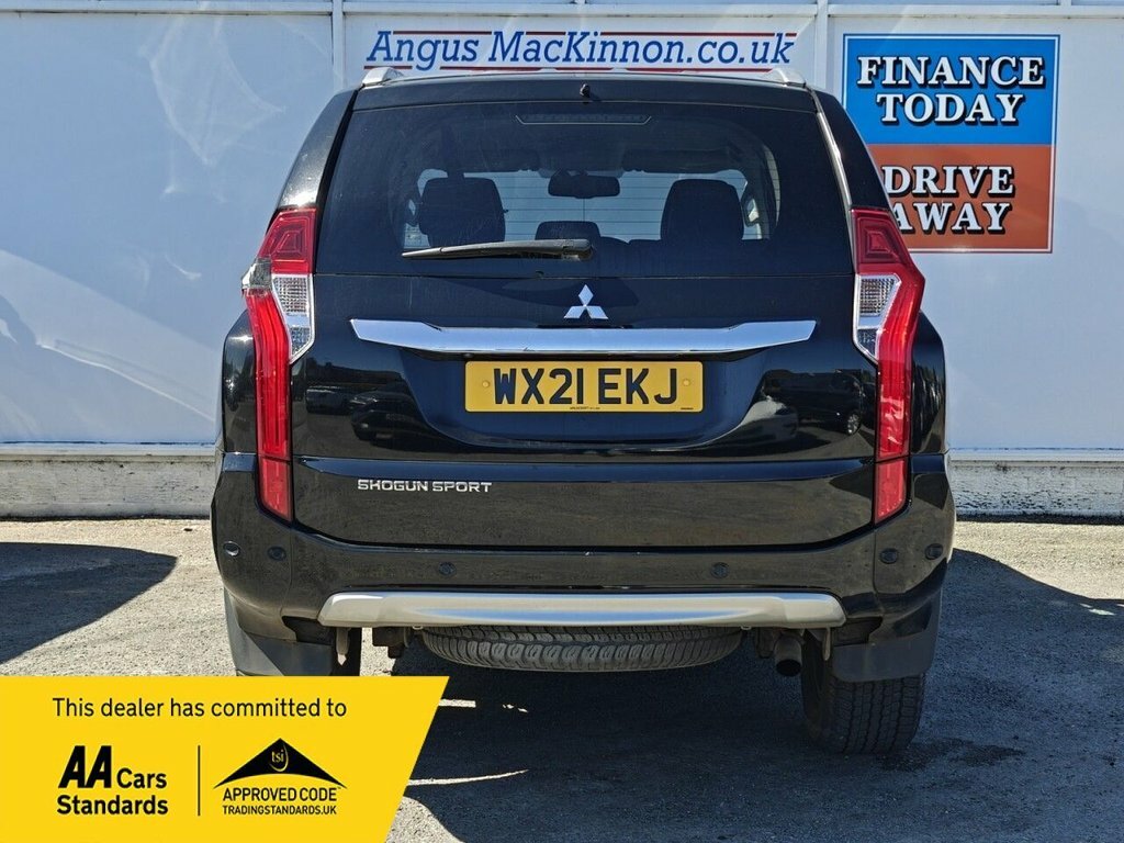 Mitsubishi Shogun Sport 2.4L 4 Black #6