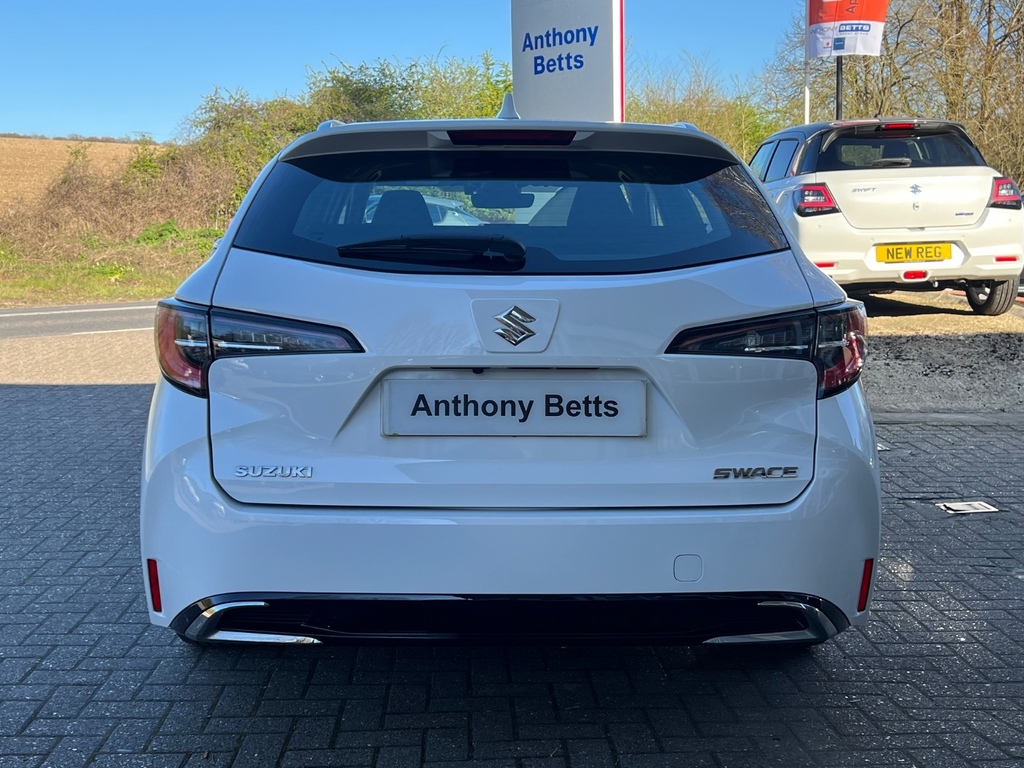 Suzuki Swace 1.8 Hybrid Motion Cvt White #5