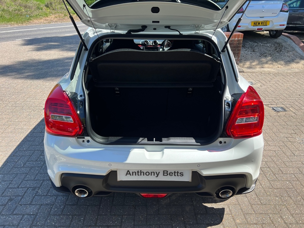 Suzuki Swift 1.4 Boosterjet 48V Hybrid Sport KN25GEK White #4