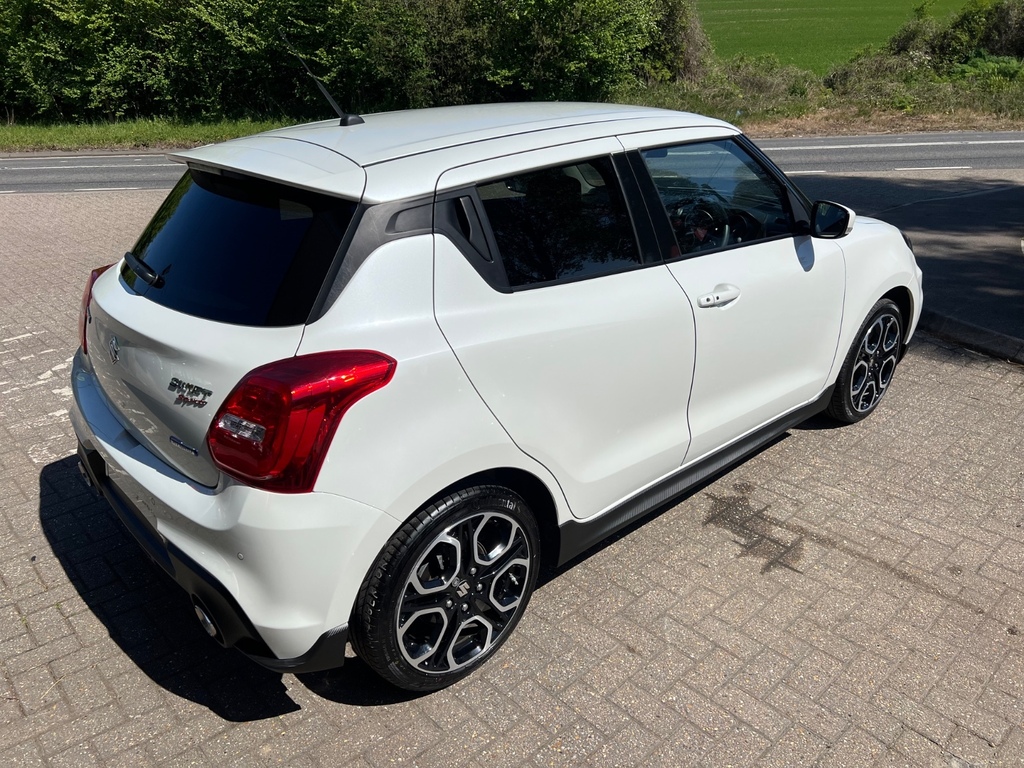 Suzuki Swift 1.4 Boosterjet 48V Hybrid Sport KN25GEK White #3