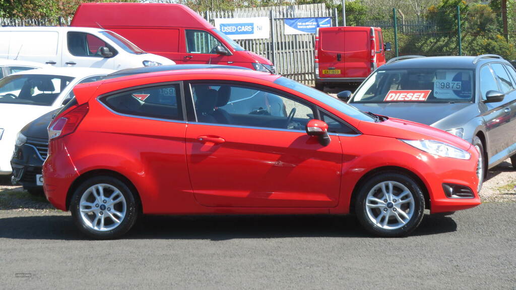 Ford Fiesta 1.25 82 Zetec SF15YTR Red #3