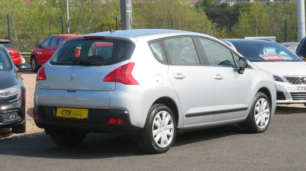 Peugeot 3008 1.6 Hdi 112 Access GRZ7412 Silver #3