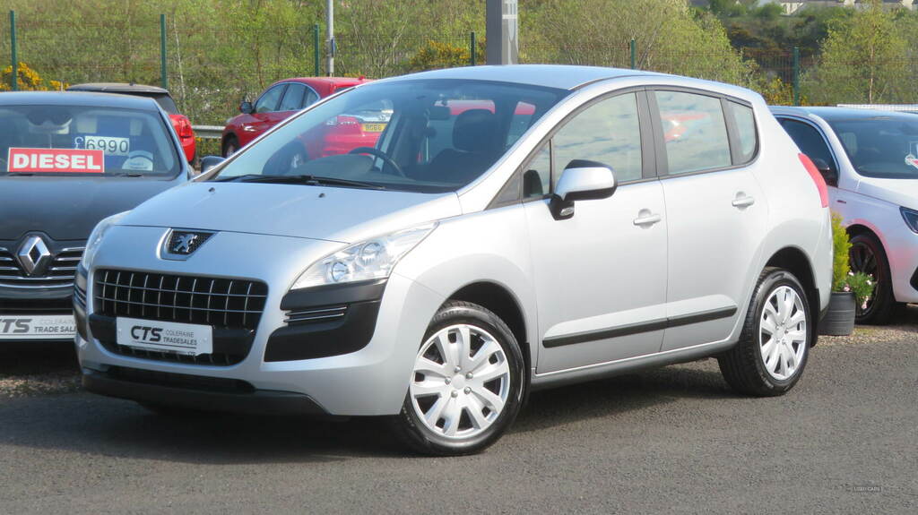 Peugeot 3008 1.6 Hdi 112 Access GRZ7412 Silver #4
