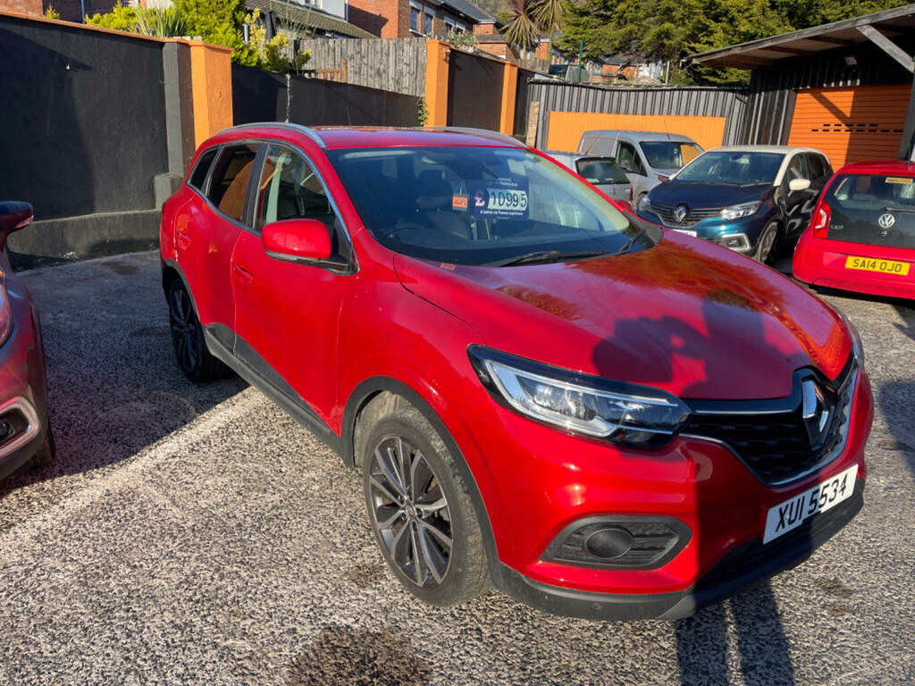 Renault Kadjar 1.5 Blue Dci Iconic XUI5534 Red #2
