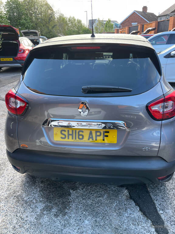 Renault Captur 1.5 Dci 90 Dynamique SH16APF Black #4