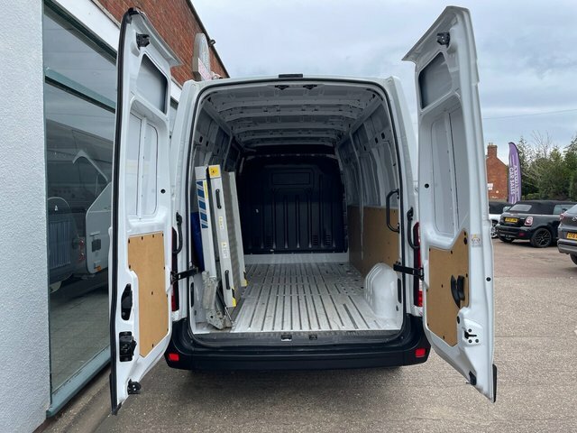 Renault Master Ze 31 33Kwh Business Panel Van F SF21AMH White #5