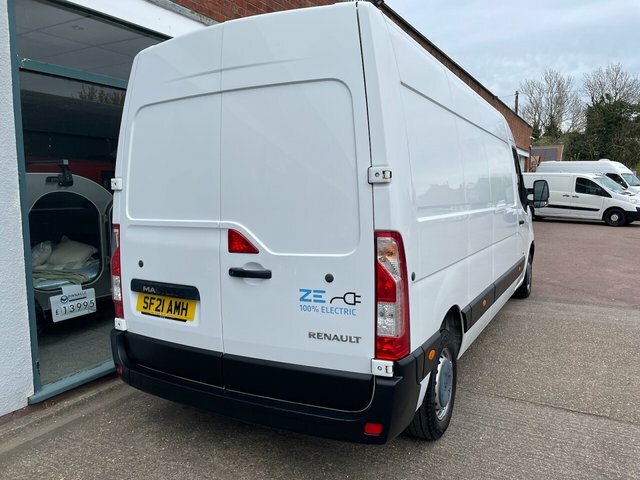 Renault Master Ze 31 33Kwh Business Panel Van F SF21AMH White #3