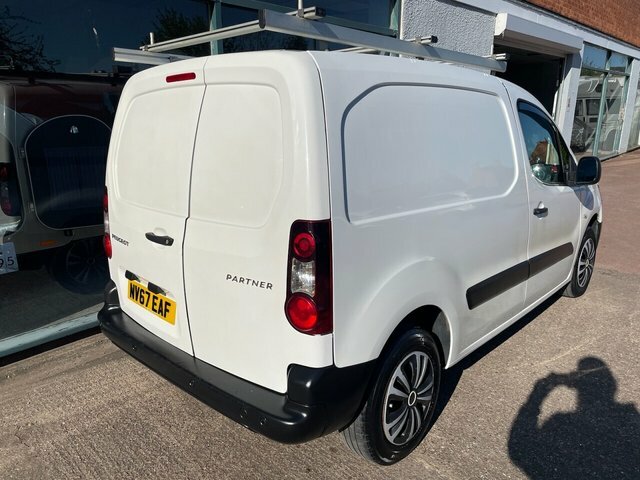 Peugeot Partner 1.6 Bluehdi 854 Professional Panel Van NV67EAF White #3