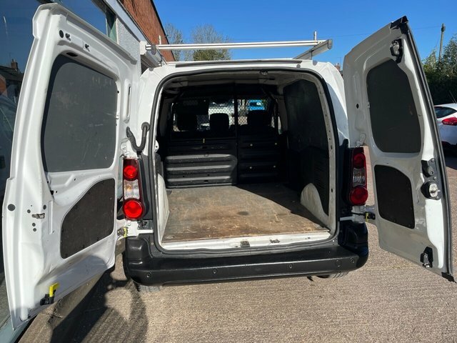 Peugeot Partner 1.6 Bluehdi 854 Professional Panel Van NV67EAF White #5