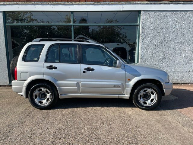 Suzuki Grand Vitara 2.0 Estate 250 G Km 126 Bhp Silver #2