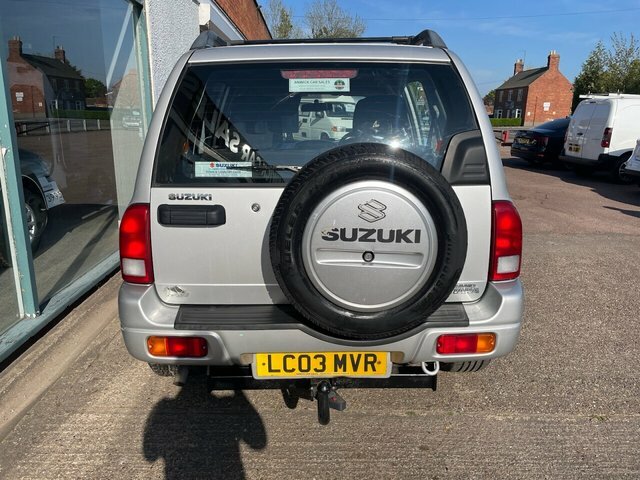 Suzuki Grand Vitara 2.0 Estate 250 G Km 126 Bhp Silver #4