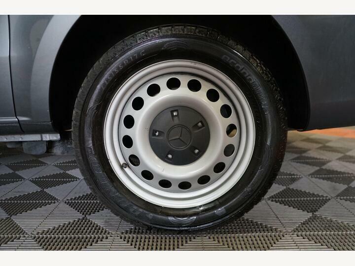 Mercedes-Benz Vito 2.0 114 Cdi Progressive G-tronic Rwd L2 Euro 6 S Grey #4