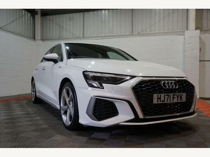 Audi A3 1.5 Tfsi 35 S Line Sportback Euro 6 Ss White #5