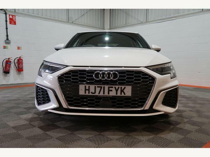 Audi A3 1.5 Tfsi 35 S Line Sportback Euro 6 Ss White #6