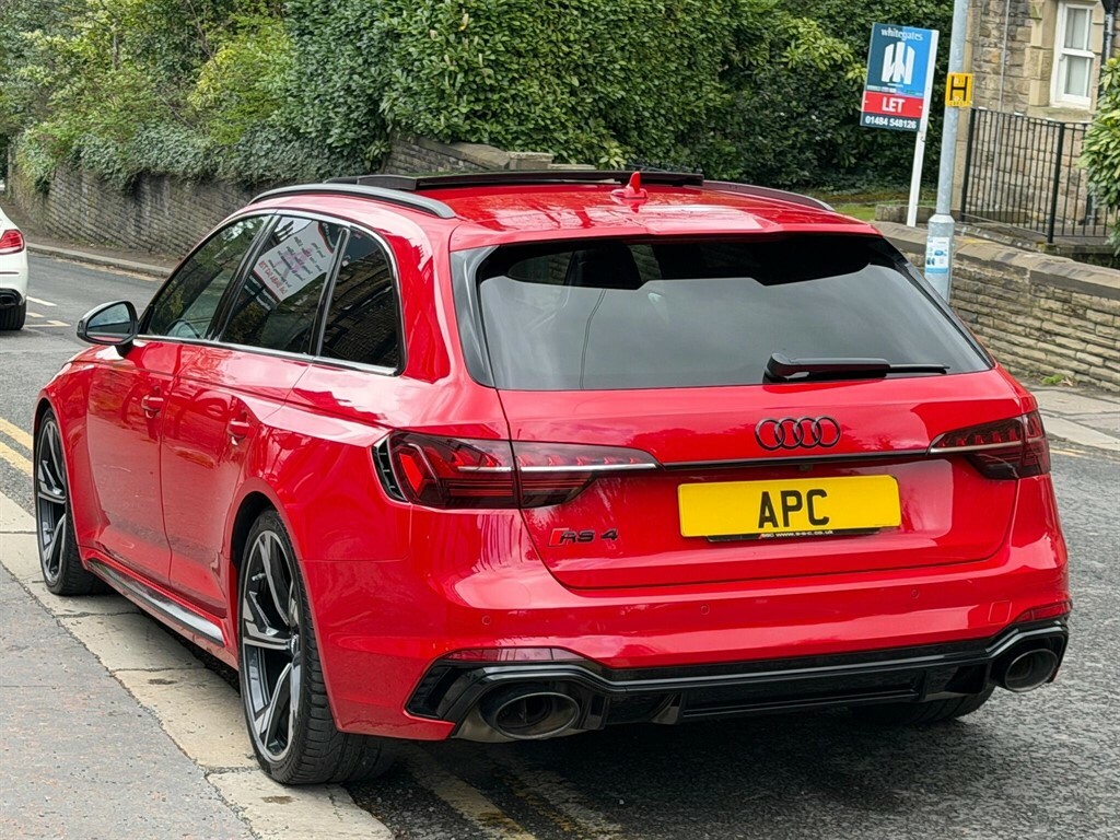 Audi RS4 Avant 2.9 Tfsi V6 Tiptronic Quattro Euro 6 Ss Red #4