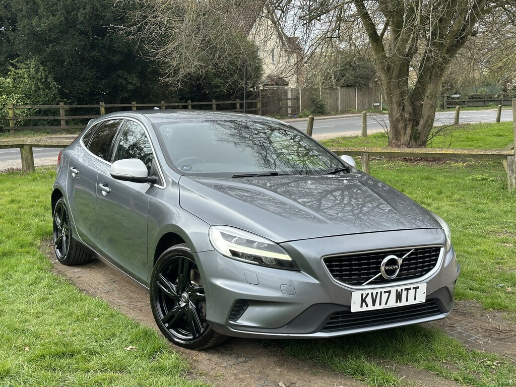 Volvo V40 Hatchback 2.0 R-design Pro D4 2017 Grey