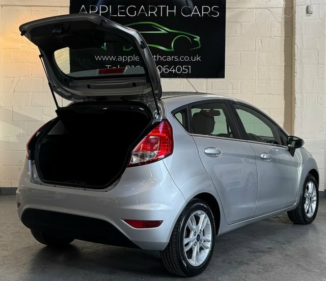 Ford Fiesta Zetec Hatchback NJ67EAW Silver #4