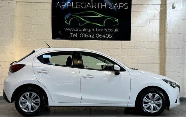Mazda 2 Skyactiv-g Se Hatchback YA67XMH White #2