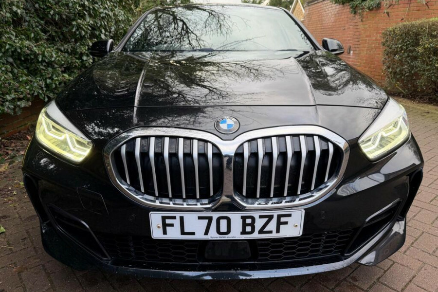 BMW 1 Series Hatchback FL70BZF Black #3