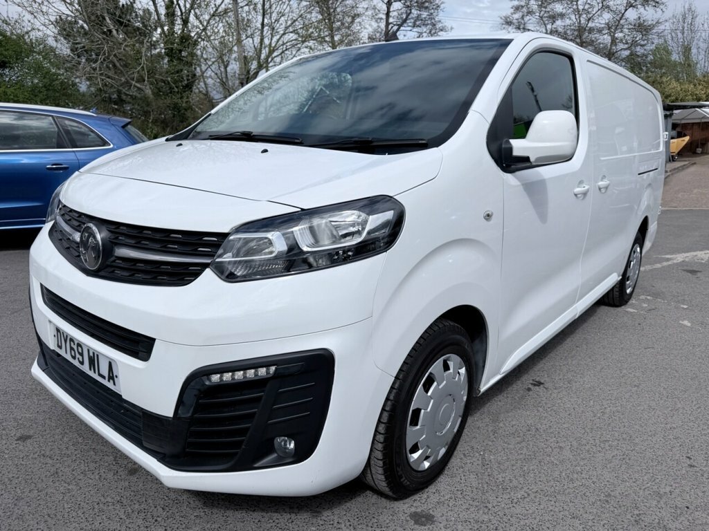 Vauxhall Vivaro 1.5 L2h1 2900 Sportive Ss 101 Bhp In White With 8 DY69WLA White #4