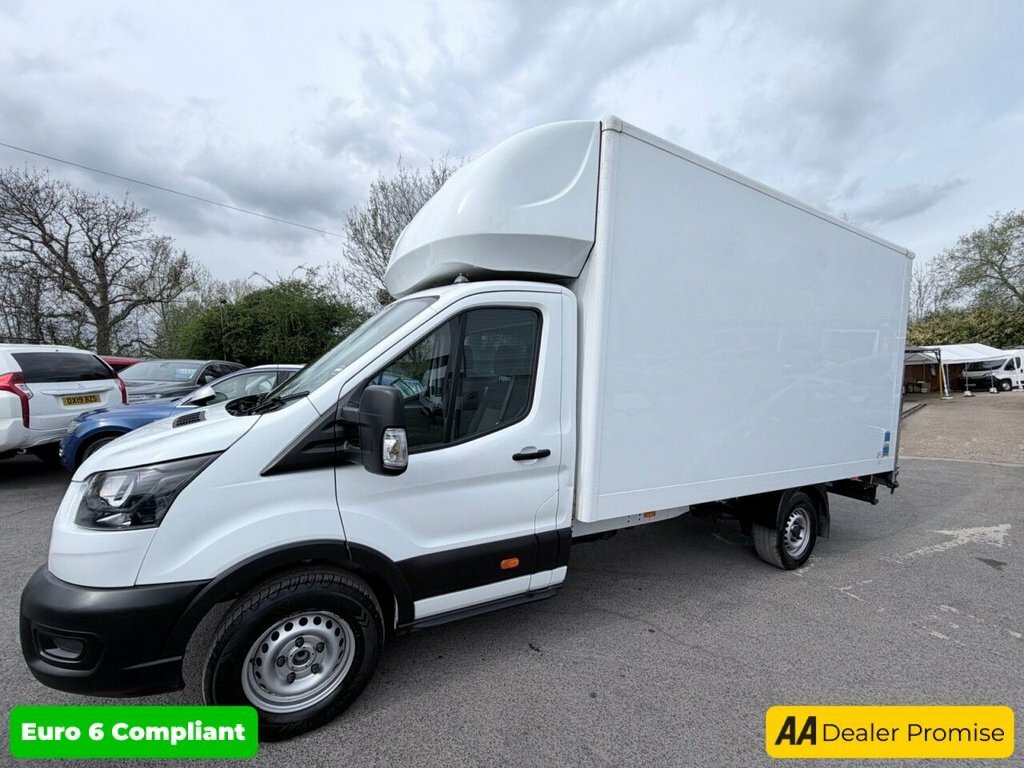 Ford Transit Custom 2L Leader YP22UWV White #4