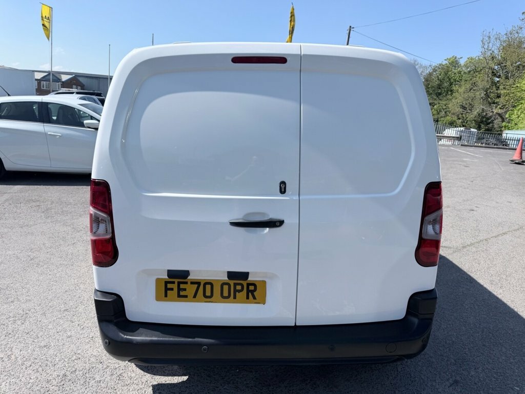 Vauxhall Combo 1.5L Edition FE70OPR White #6