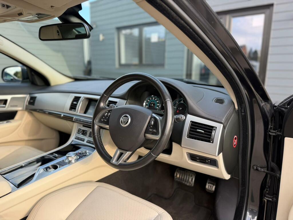 Jaguar XF 3.0D S V6 Premium Luxury Euro 5 Ss LJ63XYZ Grey #2