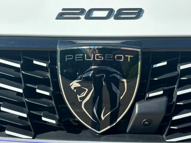 Peugeot e-208 51 Kwh 156 1-Speed BW25JJZ White #2