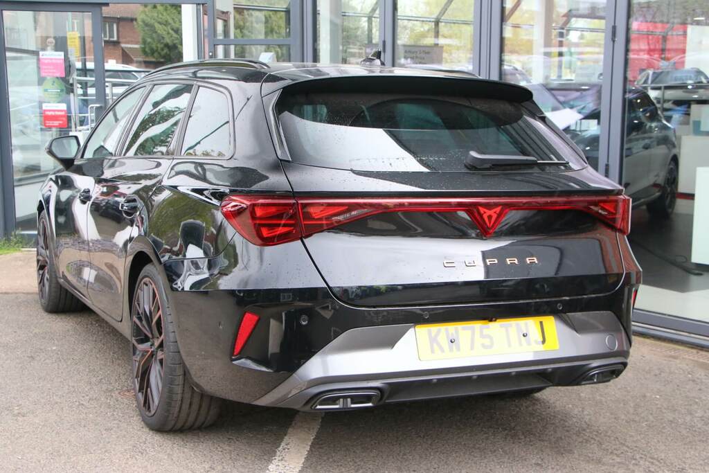 Cupra Leon 1.5 Etsi 150 V3 Dsg KW75TNJ Black #3