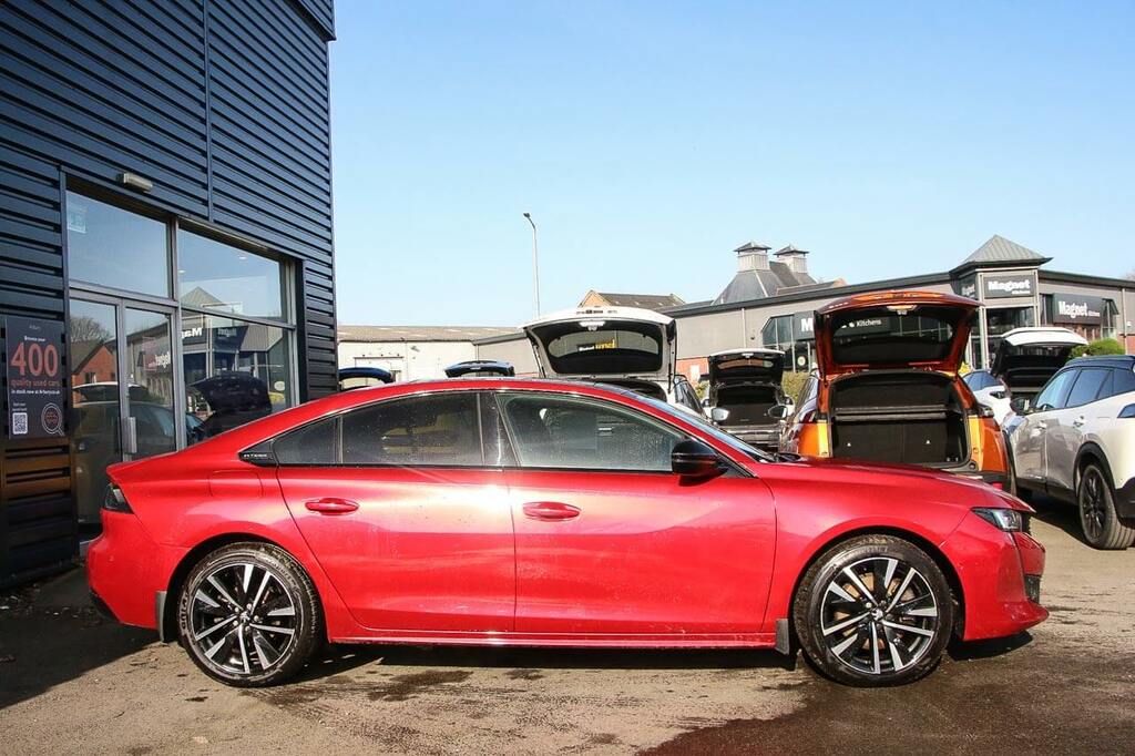 Peugeot 508 1.6 Hybrid Gt E-eat8 Red #4