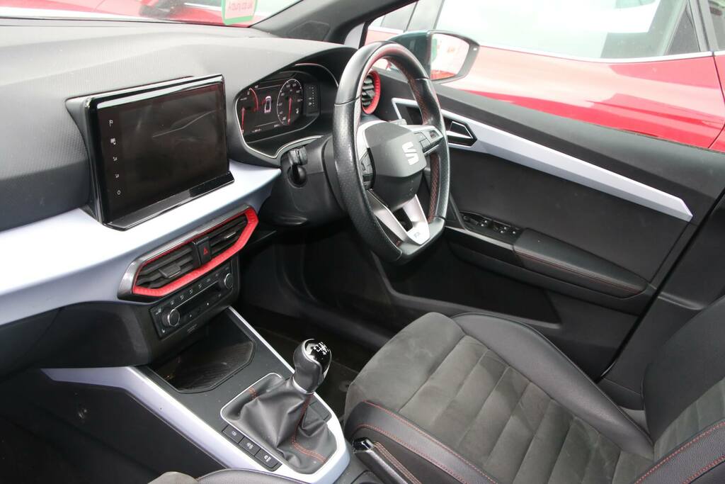 Seat Arona 1.0 Tsi 110 Fr Sport LR22VWL White #2