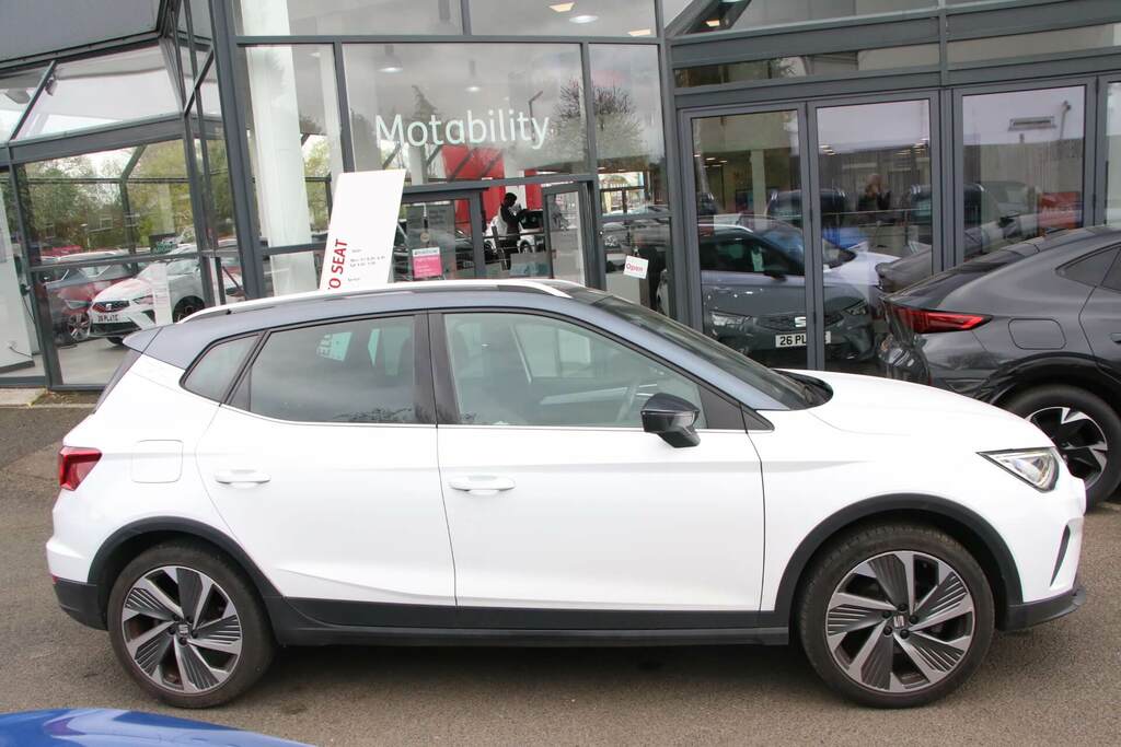 Seat Arona 1.0 Tsi 110 Fr Sport LR22VWL White #4